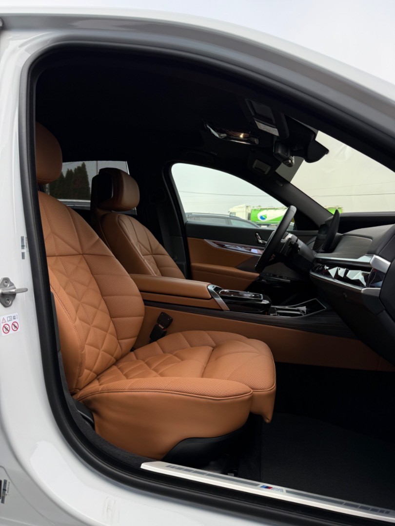 BMW Rad 7 740d mHEV x-Drive A/T Individual Edition SK ŠPZ