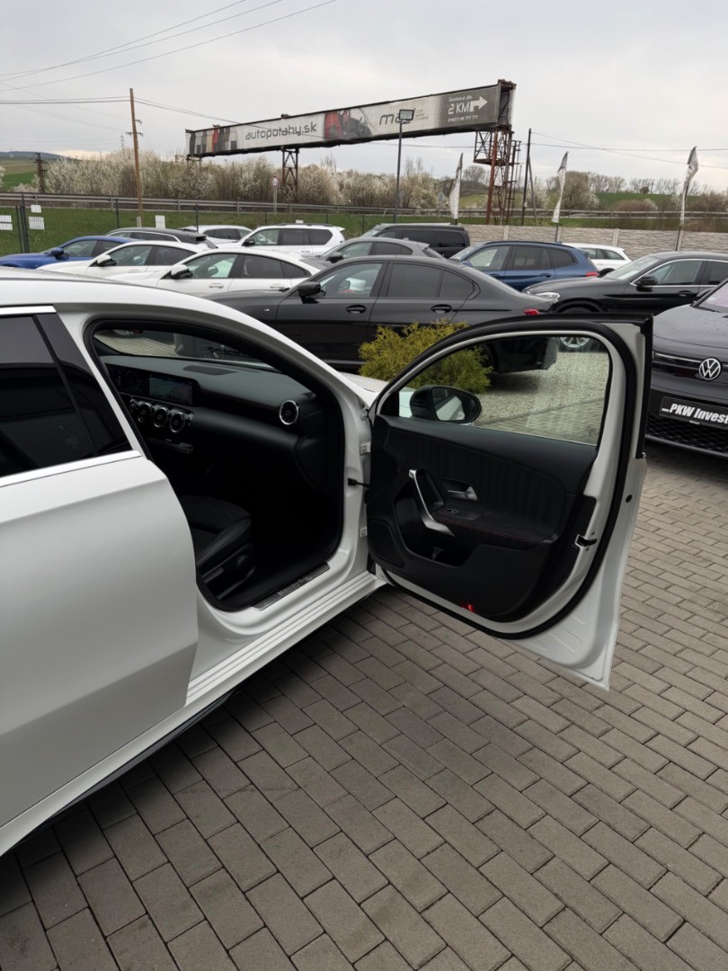 Mercedes-Benz A trieda 180d /T AMG line