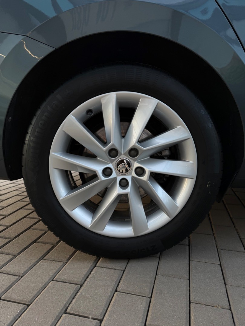 Škoda Superb 2.0TDi DSG Style *VIRTUAL*KAMERA*