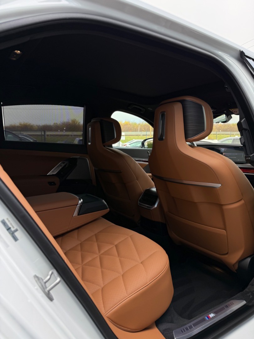BMW Rad 7 740d mHEV x-Drive A/T Individual Edition SK ŠPZ