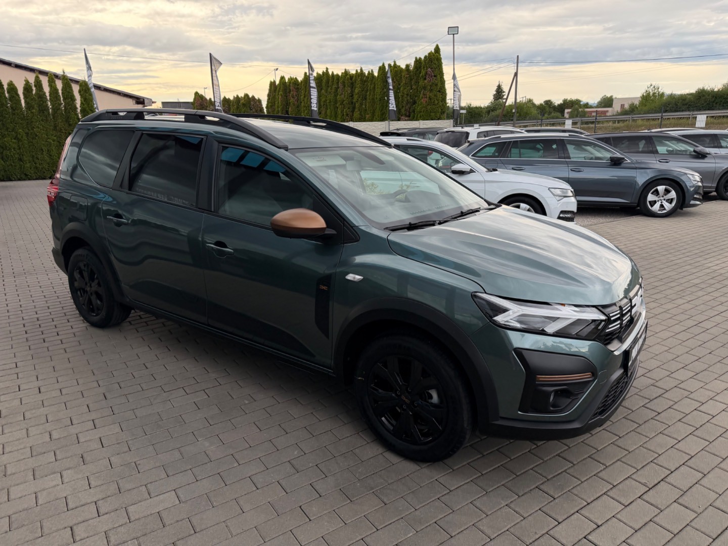 Dacia Jogger EXTREME 1.6Hybrid 140PS A/T 5M
