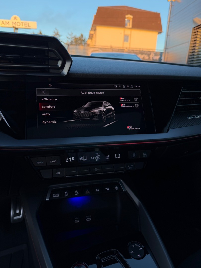Audi RS3 Sportback 2.5TFSi Quattro SR kupované