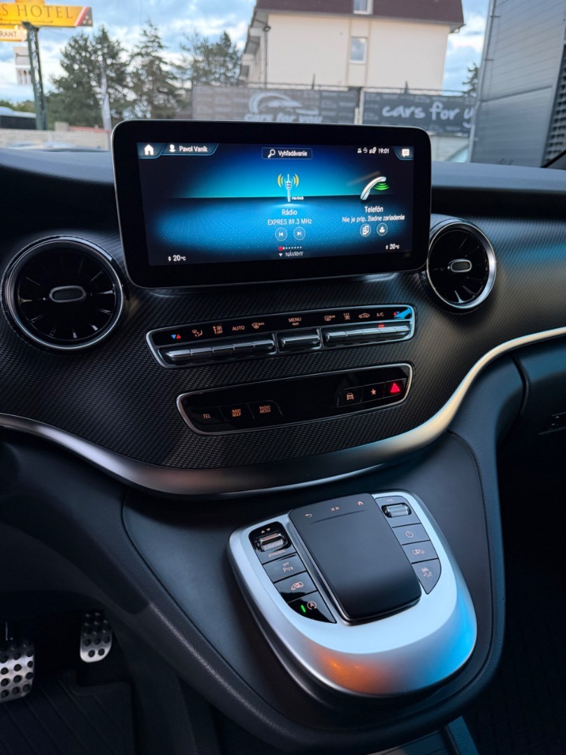 Mercedes-Benz V trieda 300CDi A/T 4Matic 7M AMG line