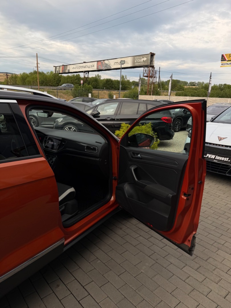 Volkswagen T-Roc 2.0TSi 190PS DSG 4Motion KUPOVANÉ v SR