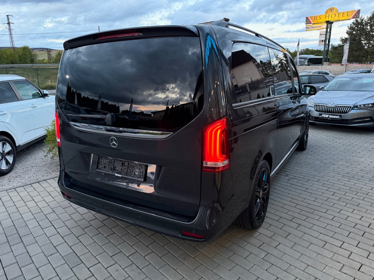 Mercedes-Benz V trieda 300CDi A/T 4Matic 7M AMG line