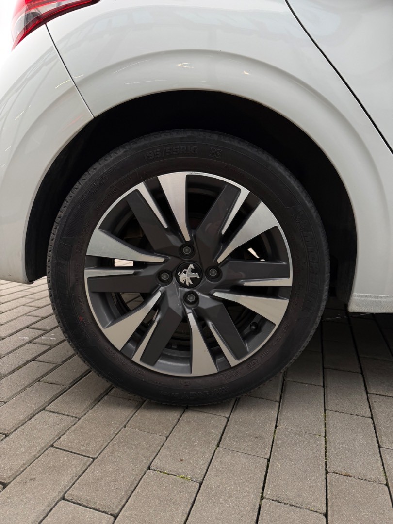 Peugeot 208 1.6 BlueHDi Active