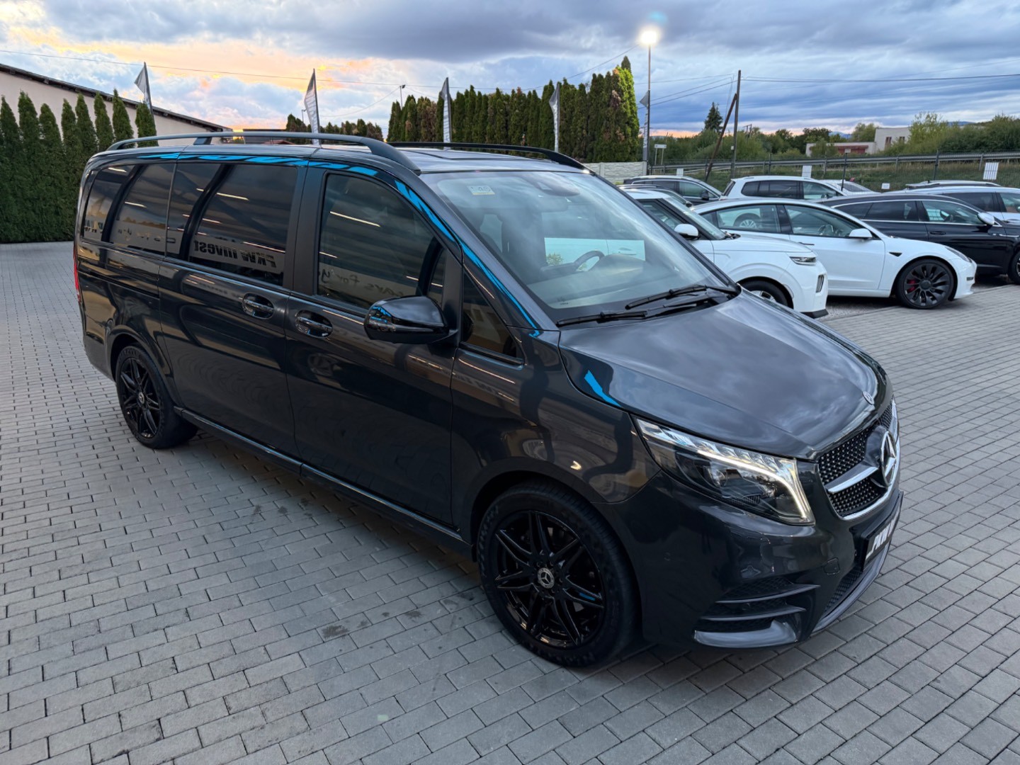 Mercedes-Benz V trieda 300CDi A/T 4Matic 7M AMG line
