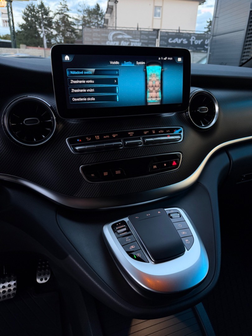 Mercedes-Benz V trieda 300CDi A/T 4Matic 7M AMG line