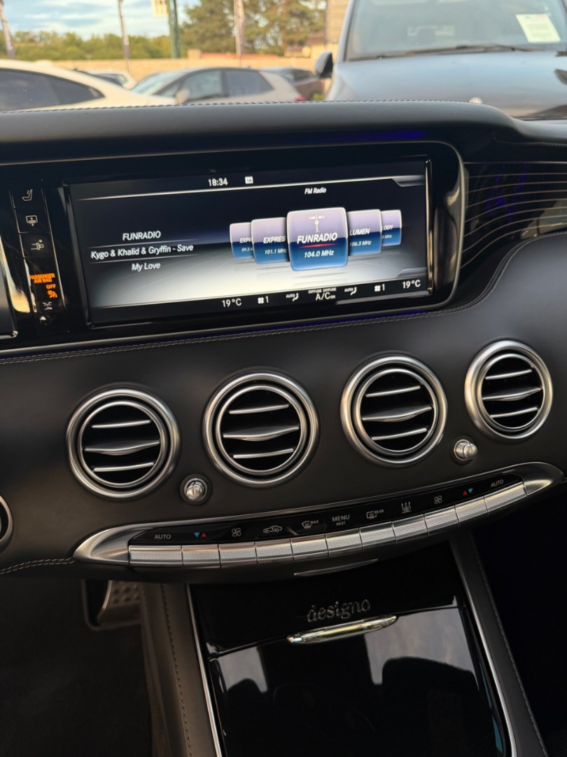 Mercedes-Benz S trieda Kupé Coupé 63 AMG 4Matic designo FULL