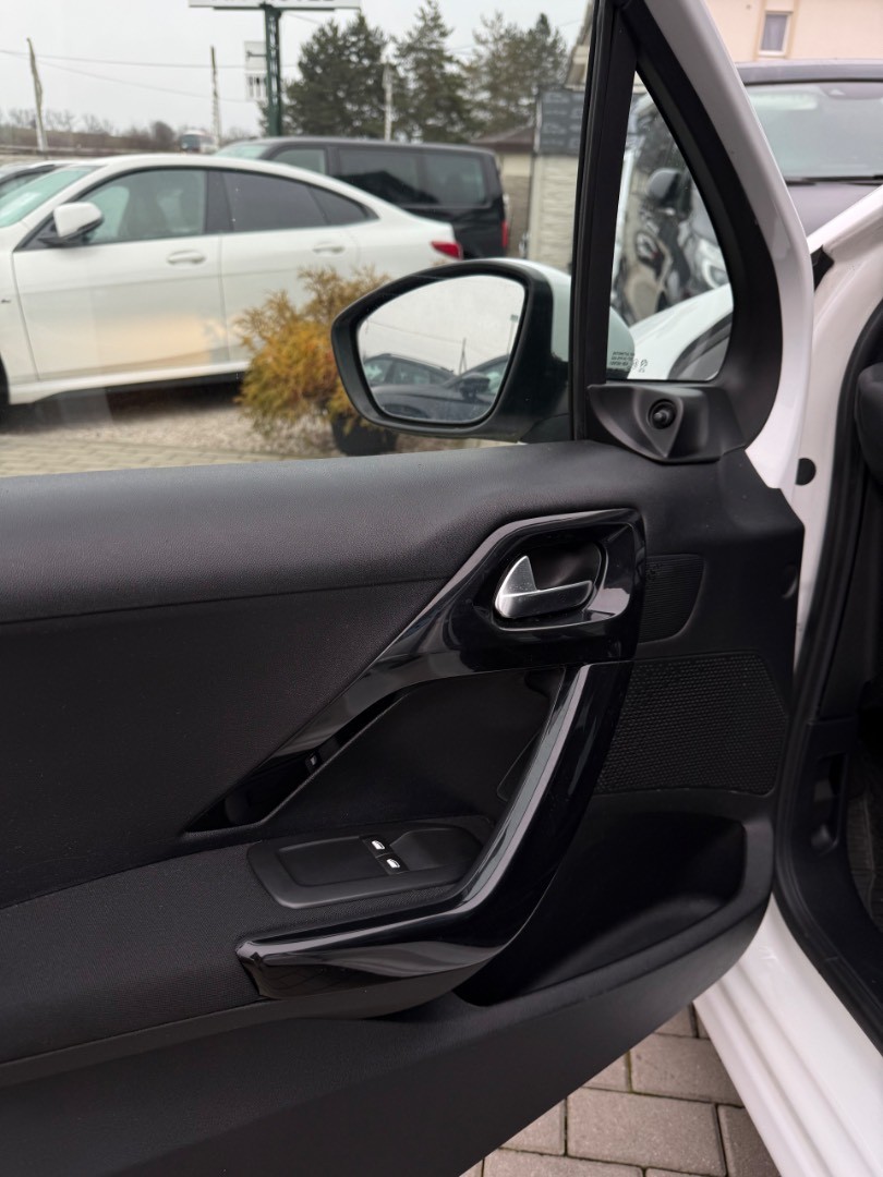 Peugeot 208 1.6 BlueHDi Active