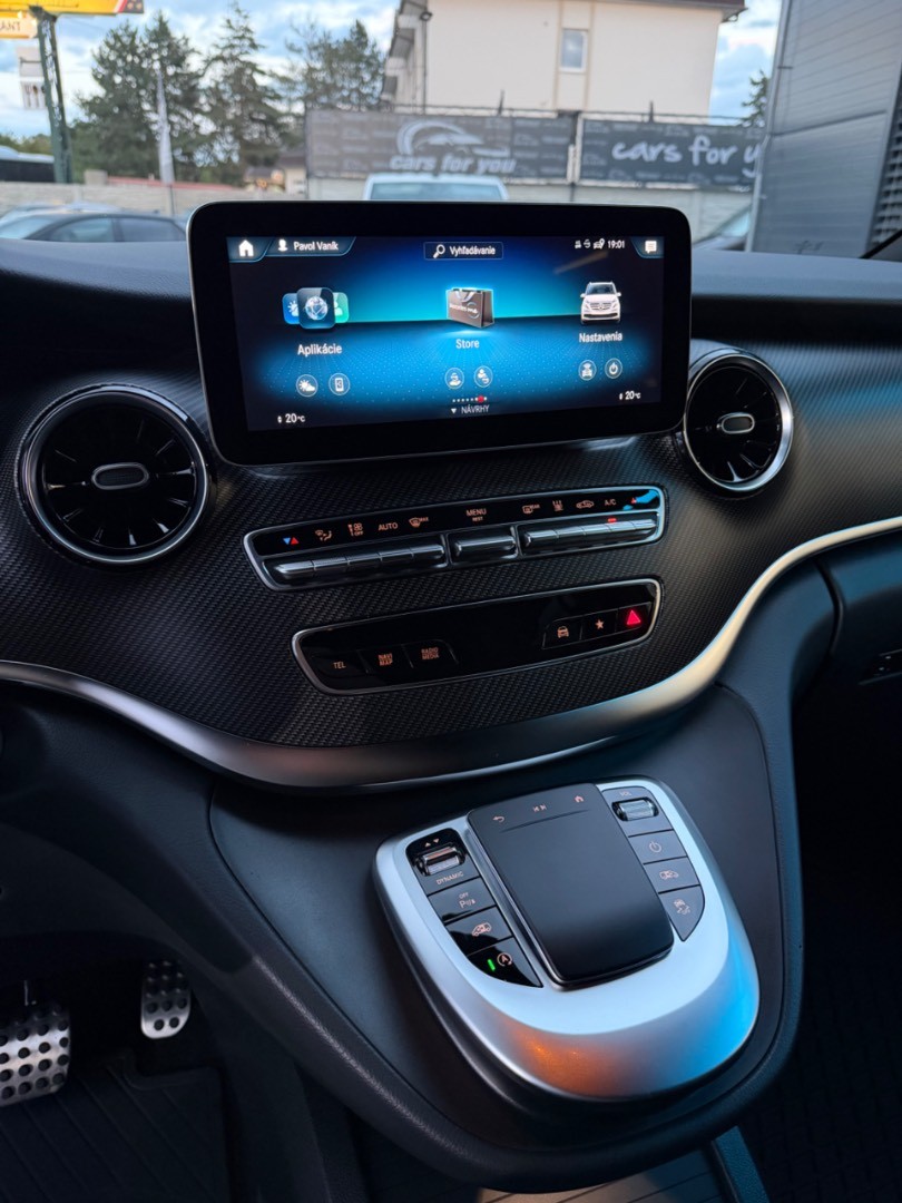 Mercedes-Benz V trieda 300CDi A/T 4Matic 7M AMG line