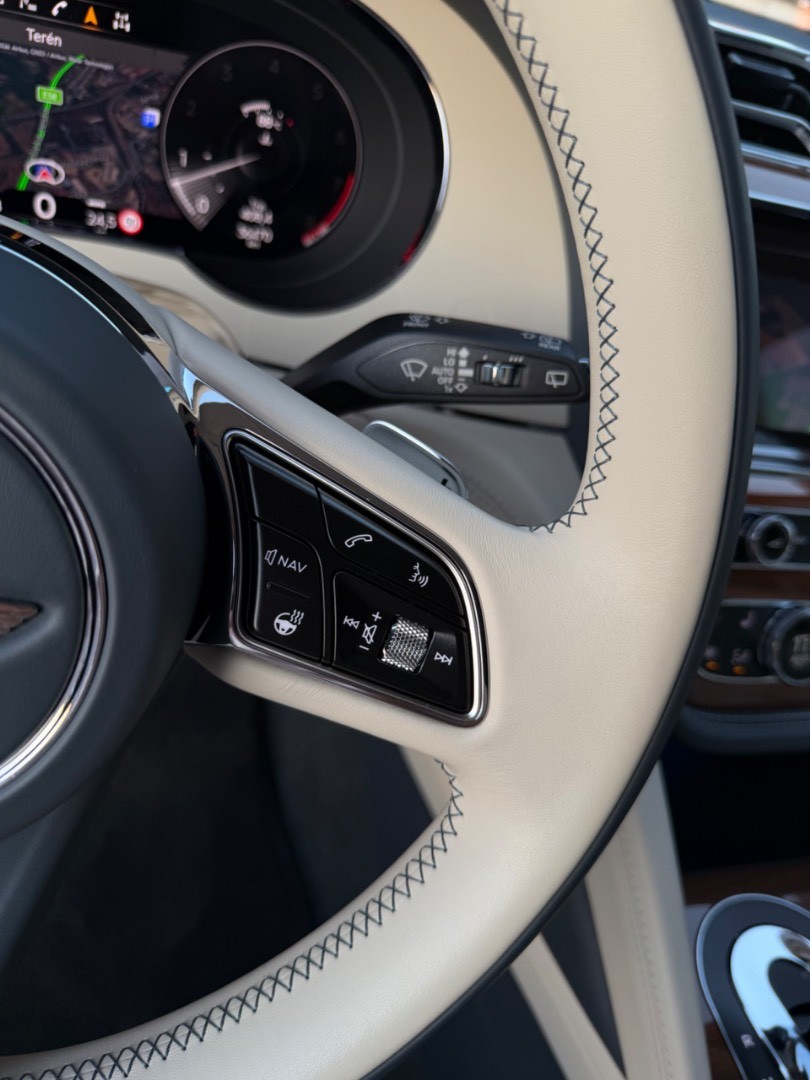Bentley Bentayga 4.0 V8 First Edition SK ŠPZ VZDUCH-TV-360CAM