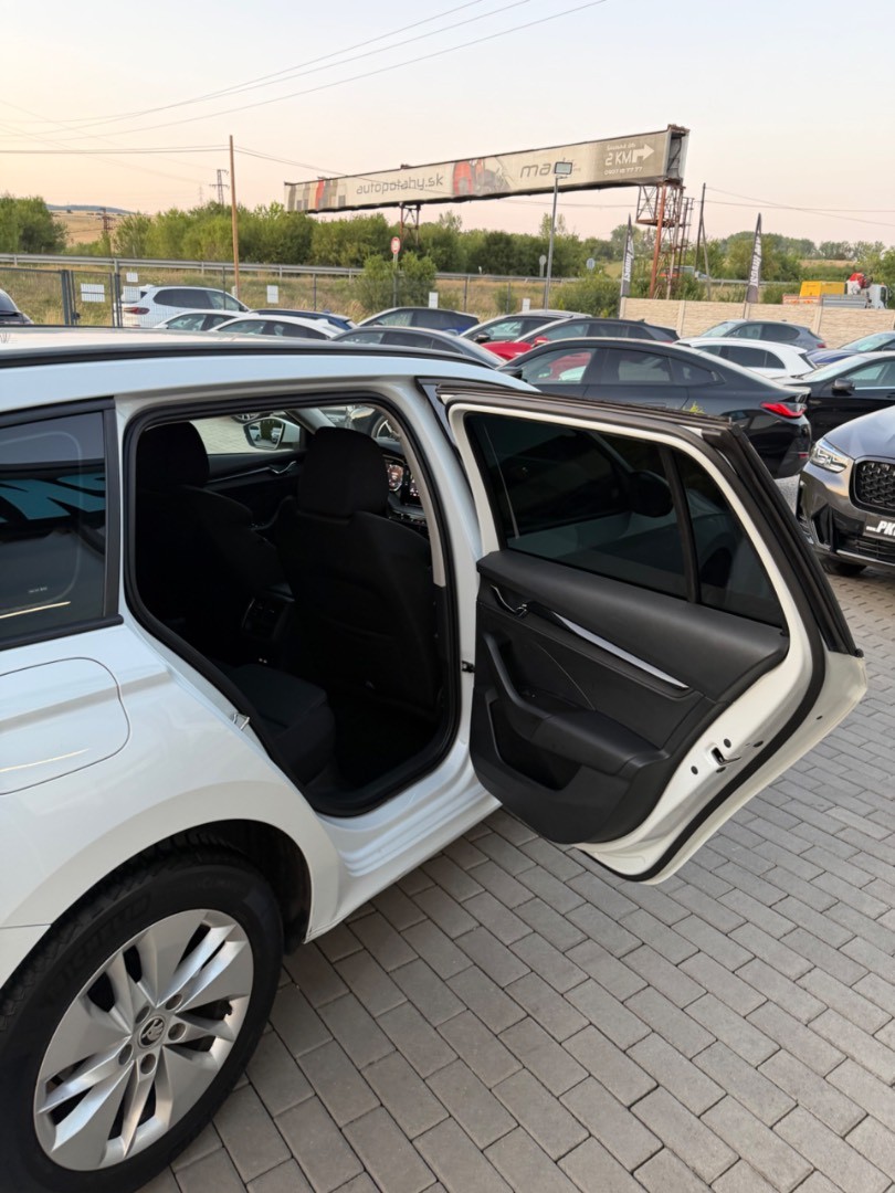 Škoda Octavia Combi 2.0 TDI SCR Style DSG