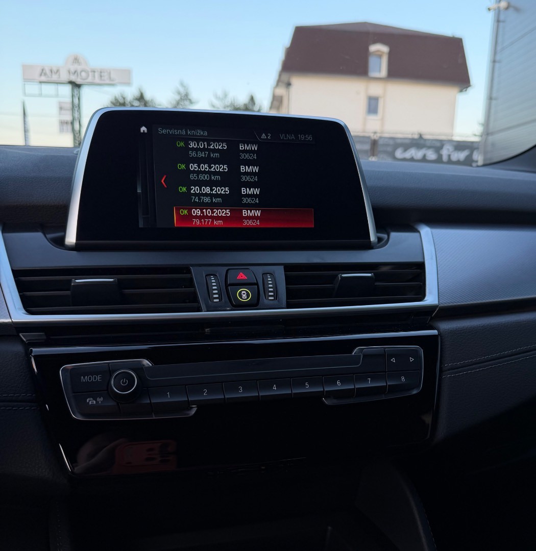 BMW Rad 2 Gran Tourer 218i   A/T M-Sport 7M Black line