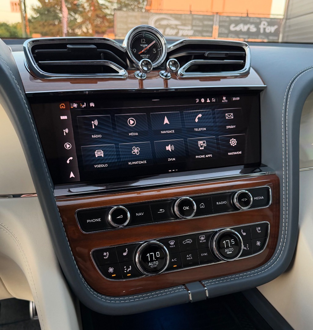 Bentley Bentayga 4.0 V8 First Edition SK ŠPZ VZDUCH-TV-360CAM