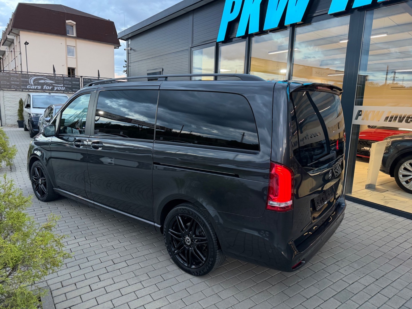 Mercedes-Benz V trieda 300CDi A/T 4Matic 7M AMG line