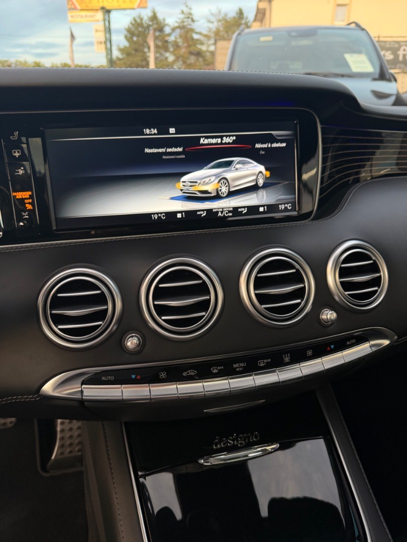 Mercedes-Benz S trieda Kupé Coupé 63 AMG 4Matic designo FULL