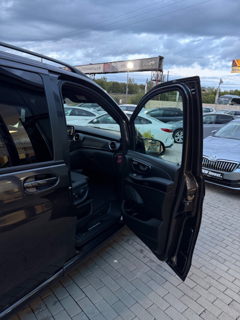 Mercedes-Benz V trieda 300CDi A/T 4Matic 7M AMG line