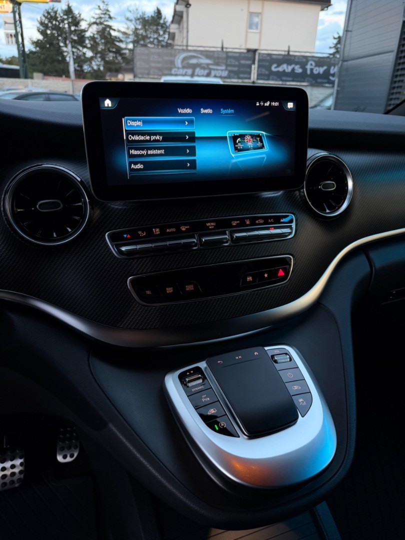 Mercedes-Benz V trieda 300CDi A/T 4Matic 7M AMG line