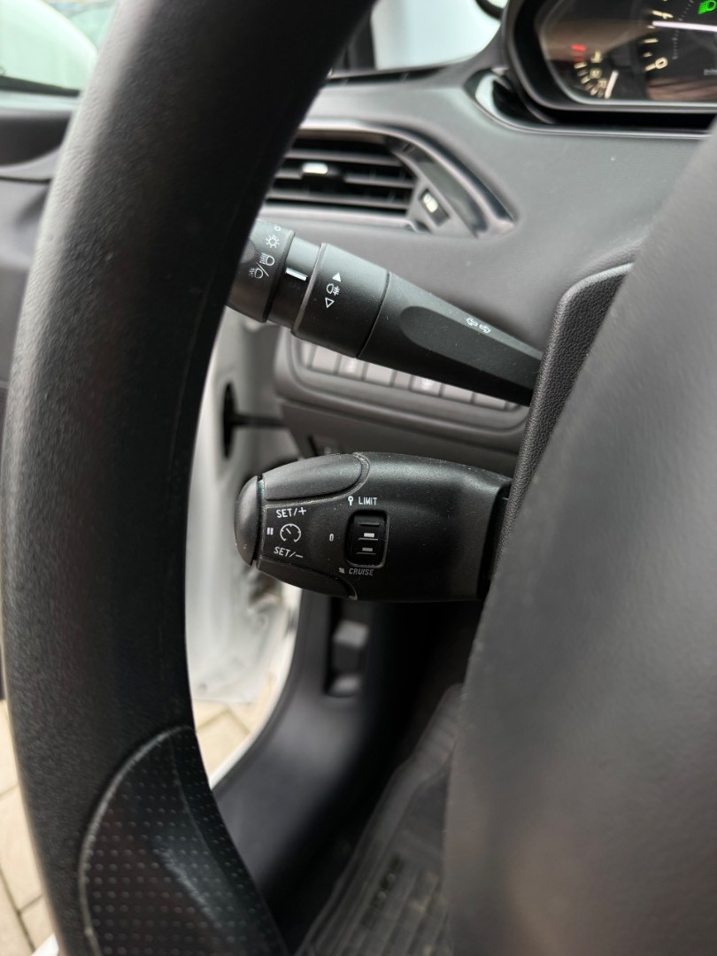 Peugeot 208 1.6 BlueHDi Active