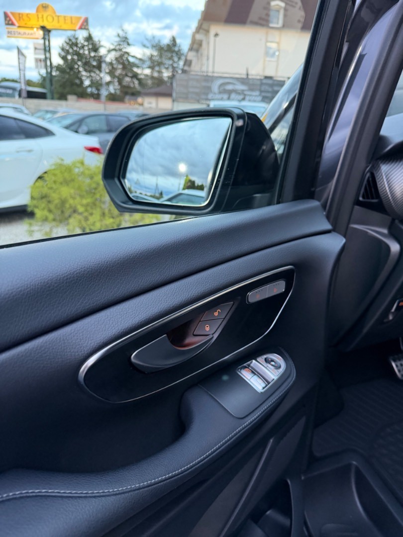 Mercedes-Benz V trieda 300CDi A/T 4Matic 7M AMG line