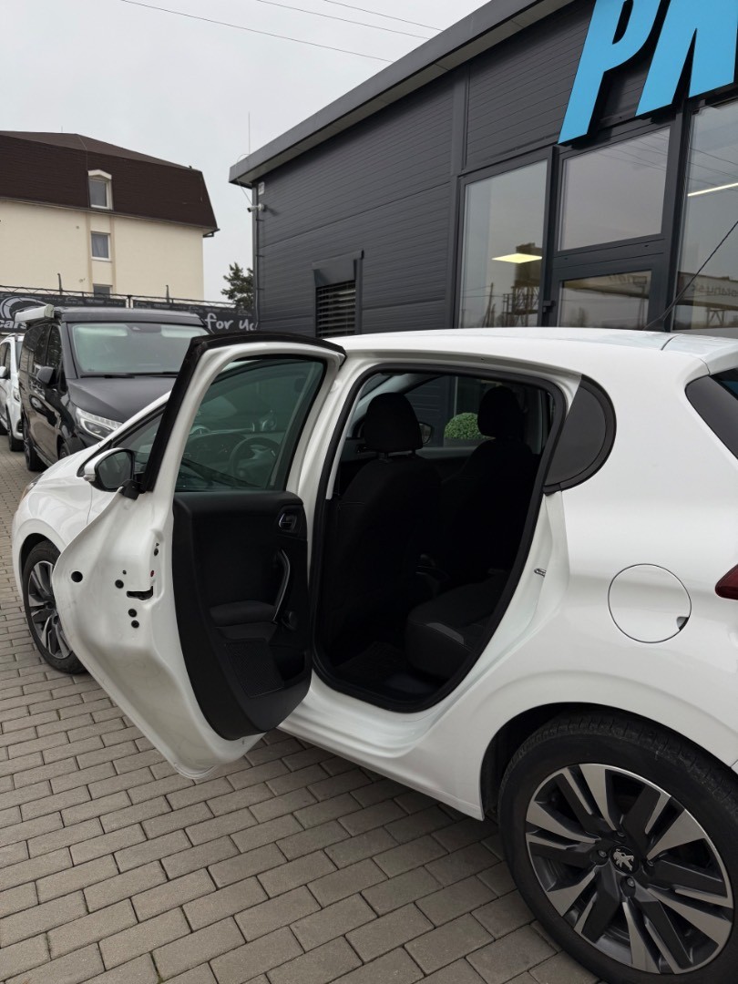 Peugeot 208 1.6 BlueHDi Active