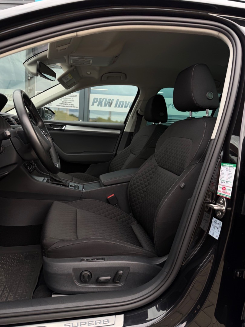 Škoda Superb Combi 2.0TDi DSG Style SK ŠPZ