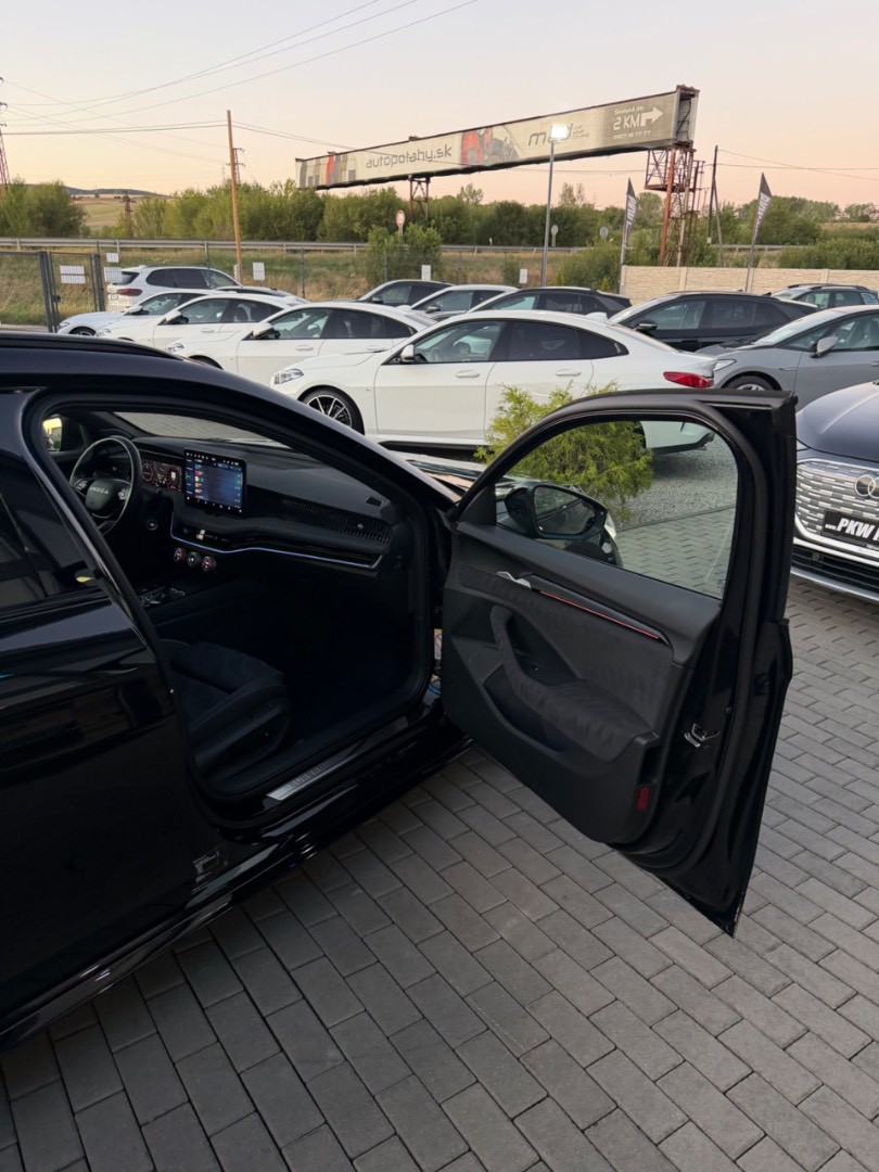 Škoda Superb Combi 2.0TDi DSG Sportline *ZÁRUKA*SK*FULL*