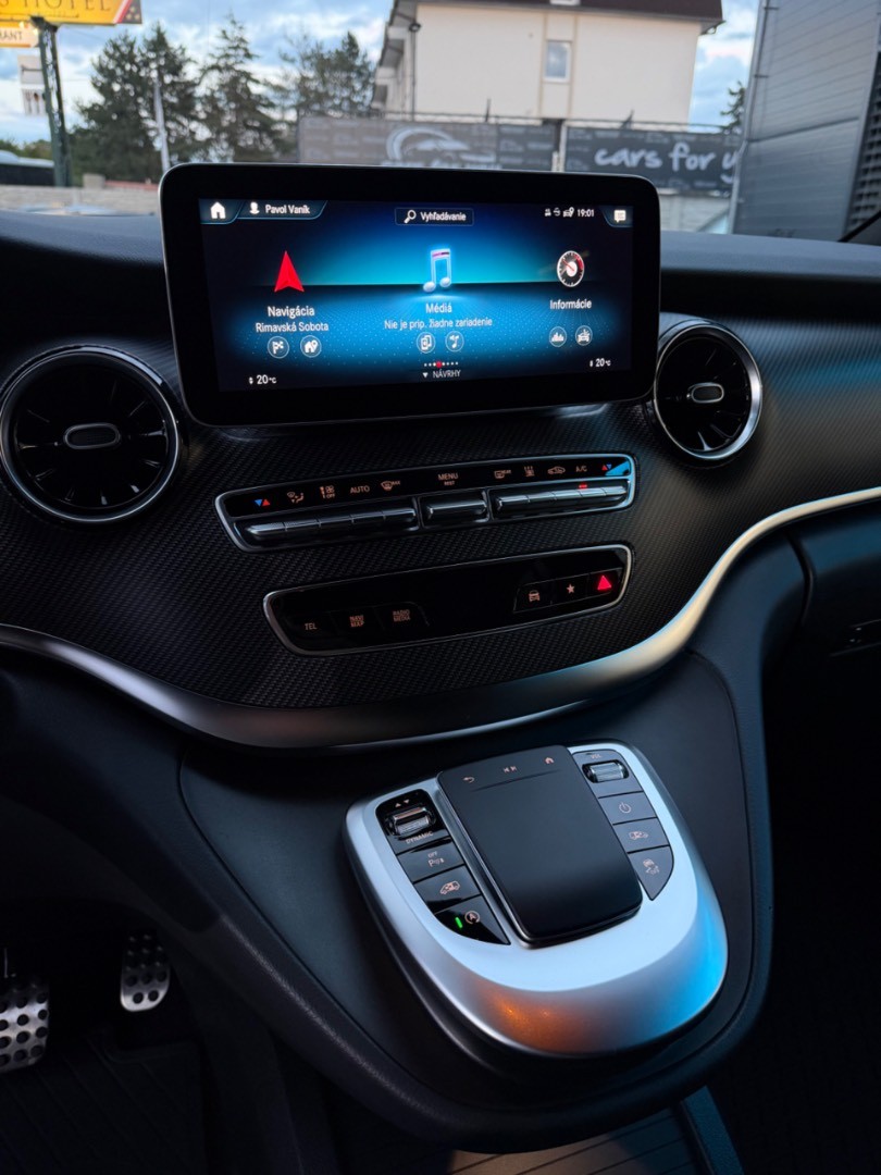 Mercedes-Benz V trieda 300CDi A/T 4Matic 7M AMG line