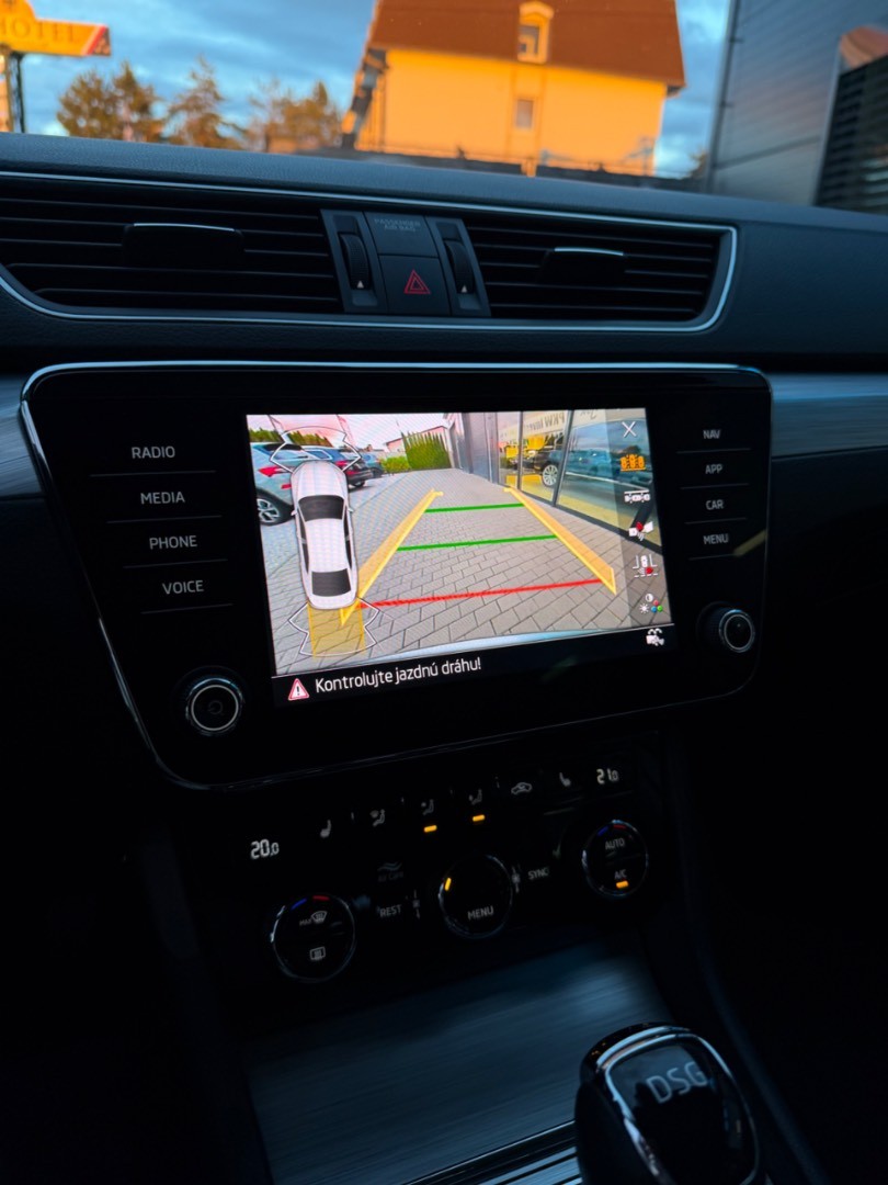 Škoda Superb 2.0TDi DSG Style SK ŠPZ