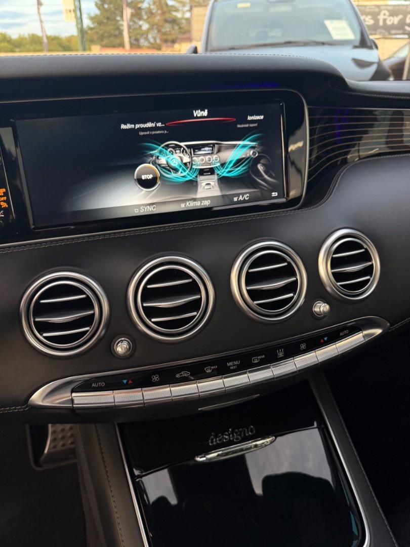 Mercedes-Benz S trieda Kupé Coupé 63 AMG 4Matic designo FULL