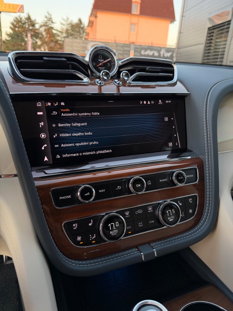 Bentley Bentayga 4.0 V8 First Edition SK ŠPZ VZDUCH-TV-360CAM