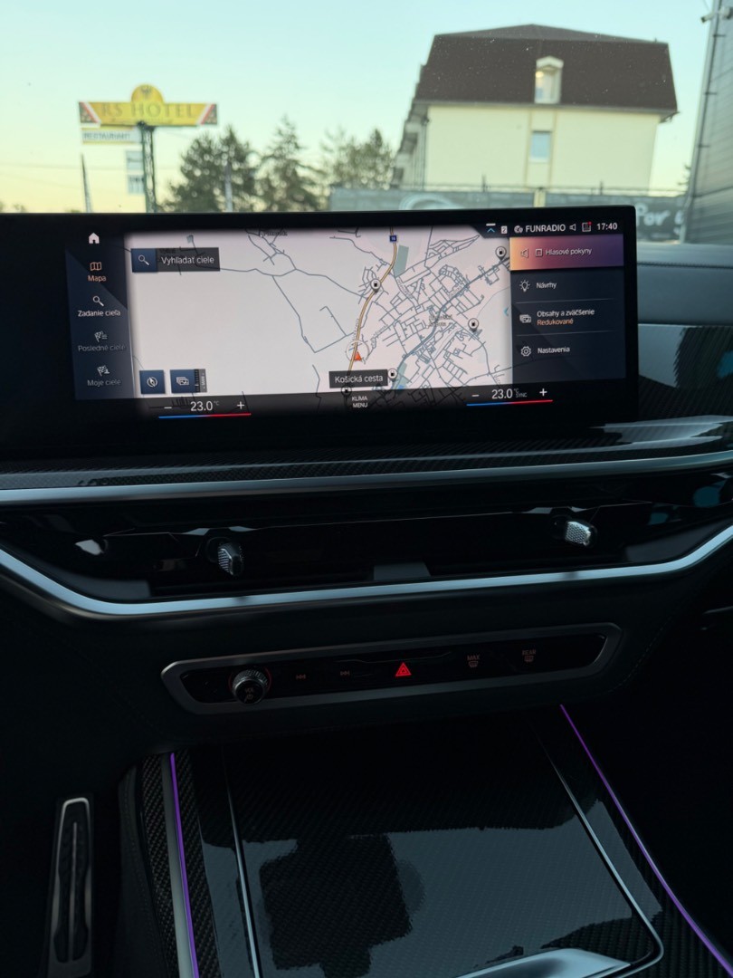 BMW X7 M60i x-Drive M-Sport HEV A/T 7-MIESTNE