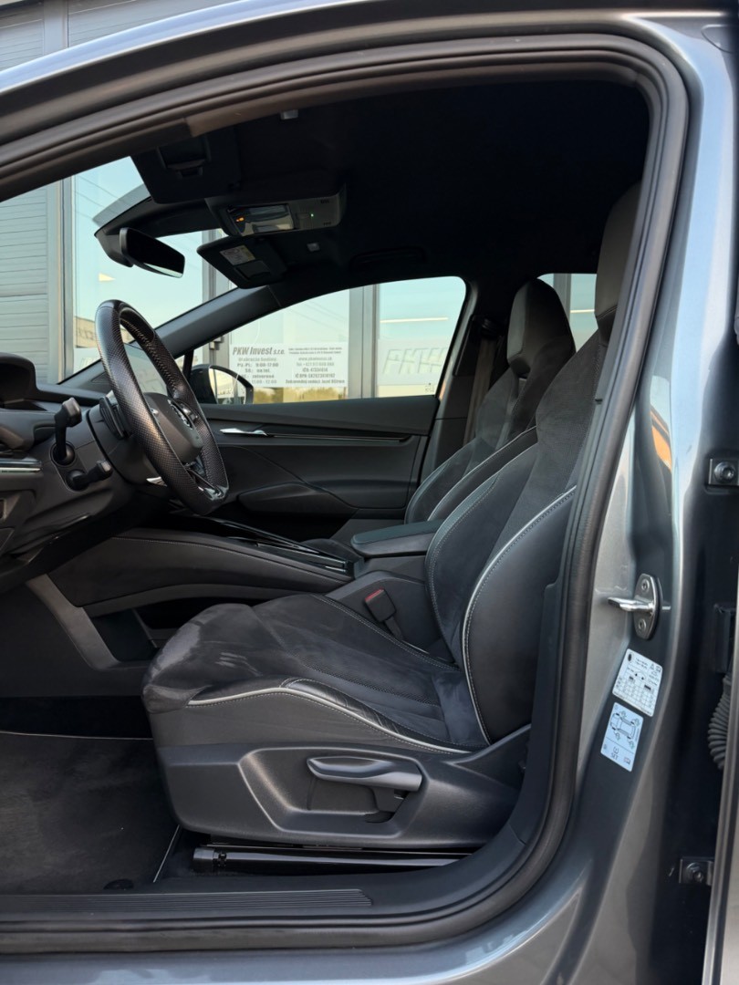 Škoda Enyaq 80X 4×4 82kWh Sportline Edition ŤAŽNÉ-360