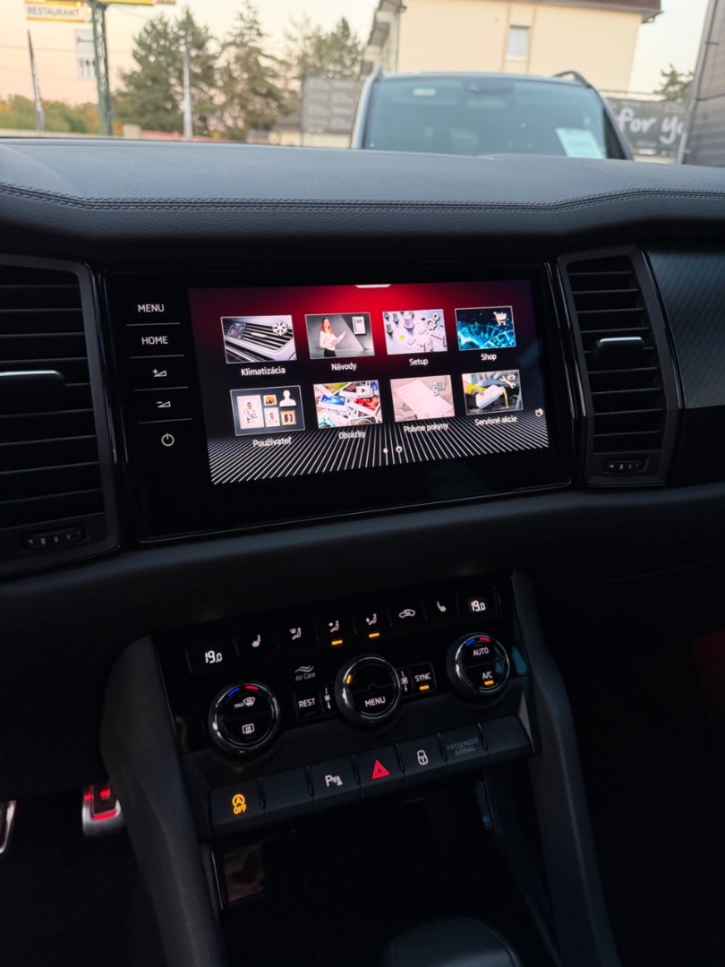 Škoda Kodiaq 2.0TDi DSG 4×4 Sportline ŤAŽNÉ-VIRTUAL-KAMERA