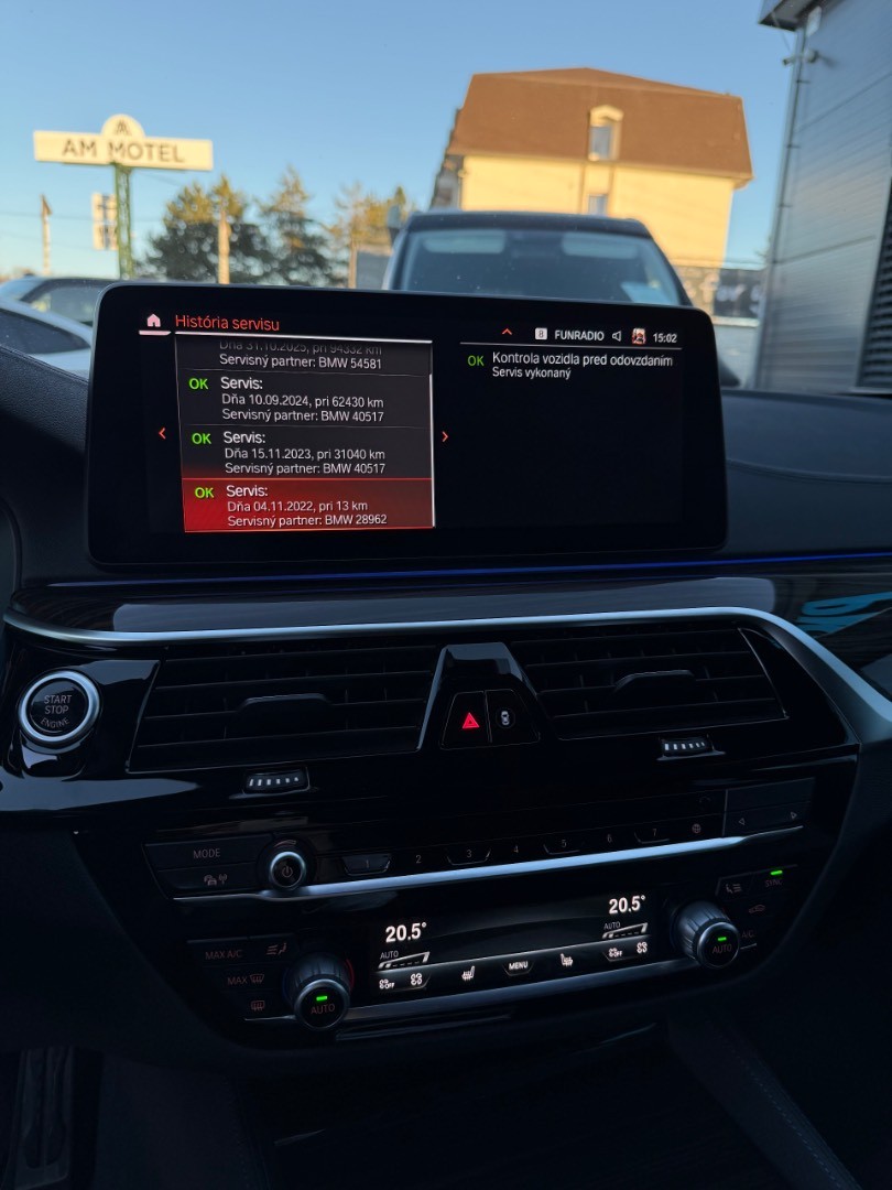 BMW Rad 5 Touring 530d  mHEV x-Drive A/T M-Sport M-sedadlá Edition SK ŠPZ