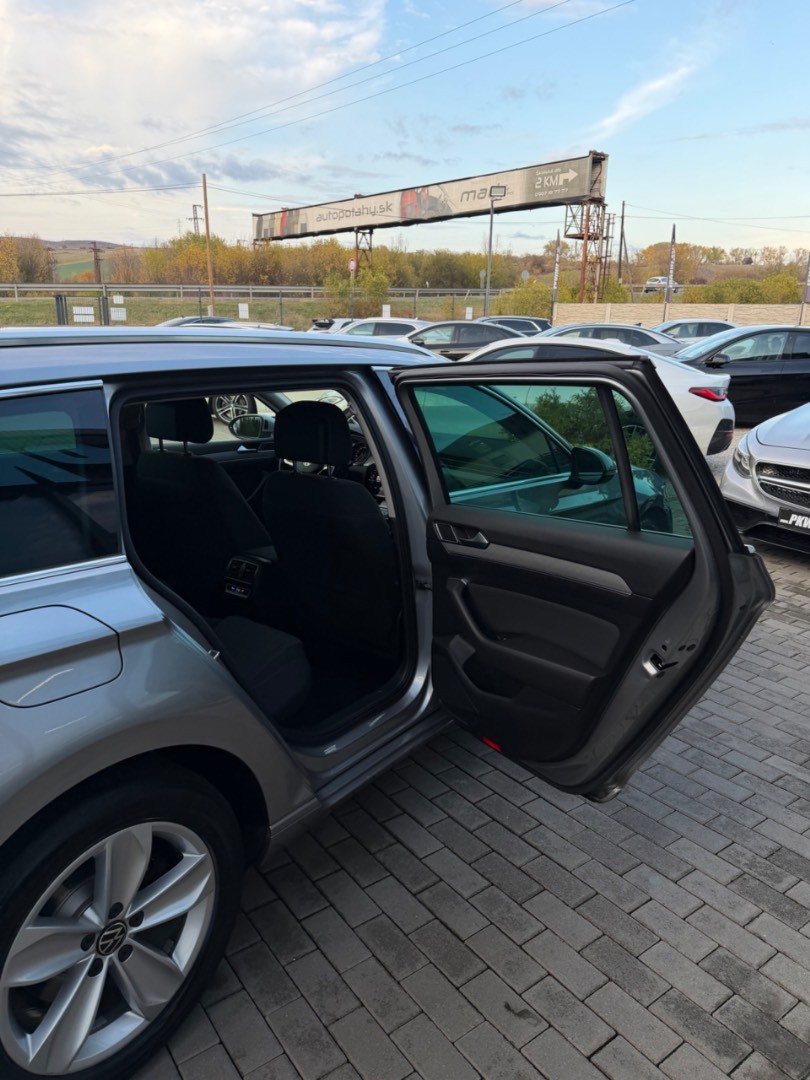 Volkswagen Passat Variant 2.0 TDI EVO Elegance DSG
