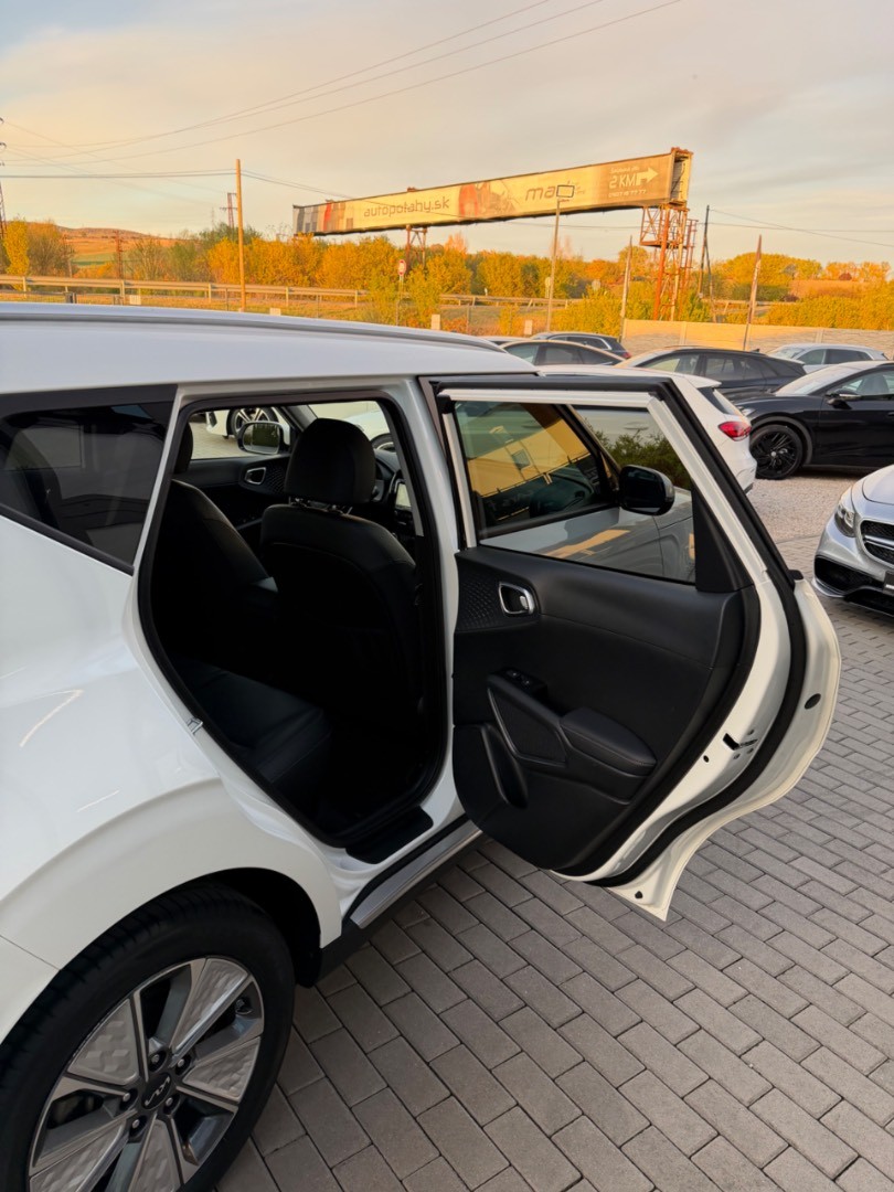 Kia E-Soul Platinum 150kW TEPELNÉ ČERPADLO-SOH 97,2%