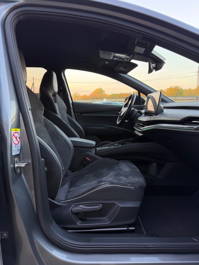 Škoda Enyaq 80X 4×4 82kWh Sportline Edition ŤAŽNÉ-360