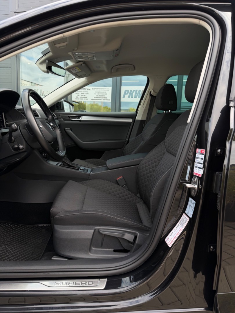 Škoda Superb Combi 2.0TDi DSG Style SK ŠPZ