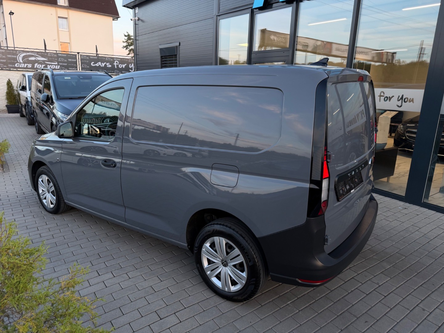 Volkswagen Caddy 2.0TDi 2M SK ŠPZ