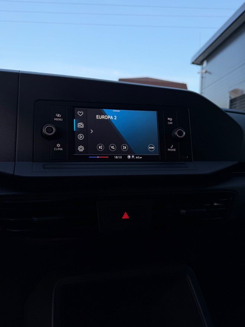 Volkswagen Caddy 2.0TDi 2M SK ŠPZ