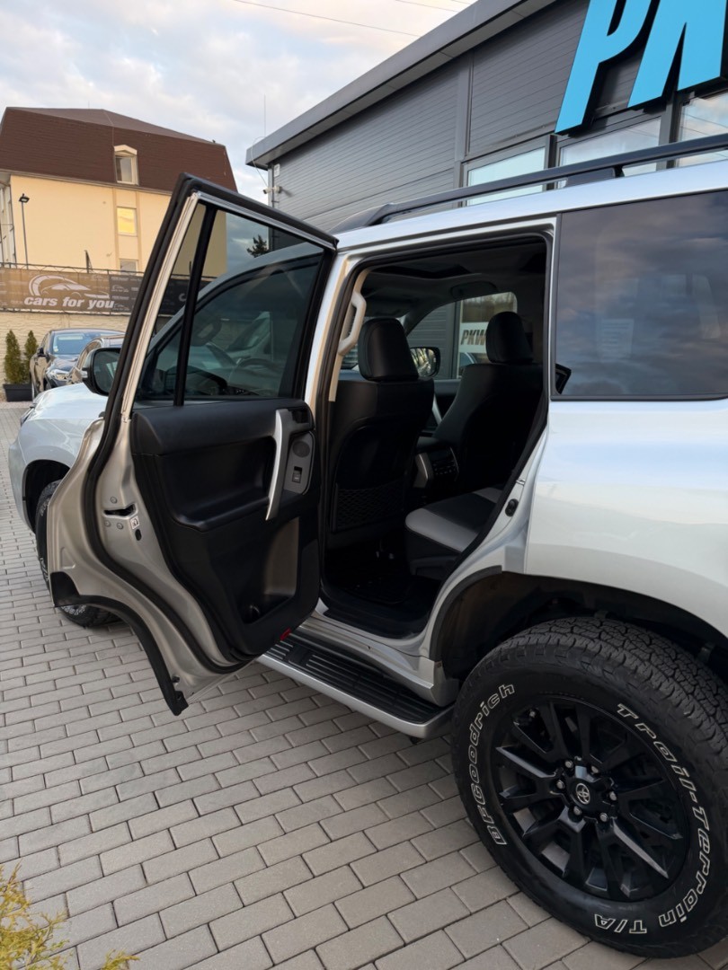 Toyota Land Cruiser 2.8 D-4D 204 Executive A/T 4×4