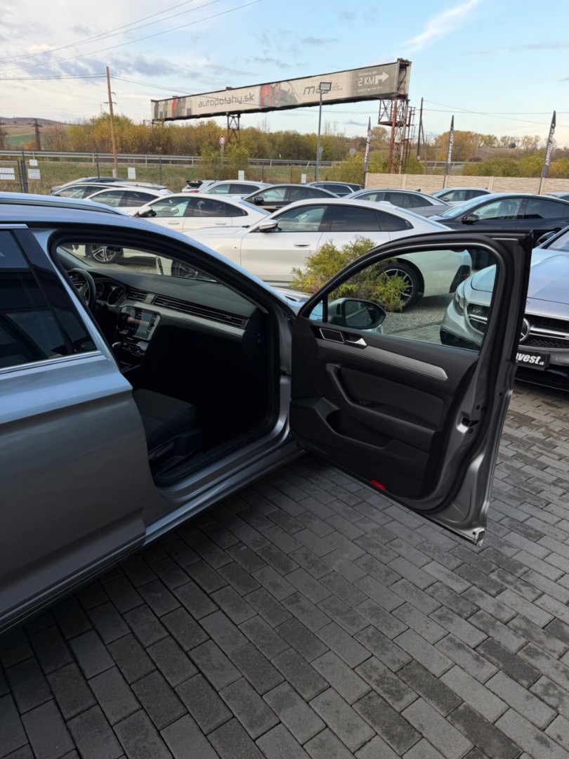 Volkswagen Passat Variant 2.0 TDI EVO Elegance DSG