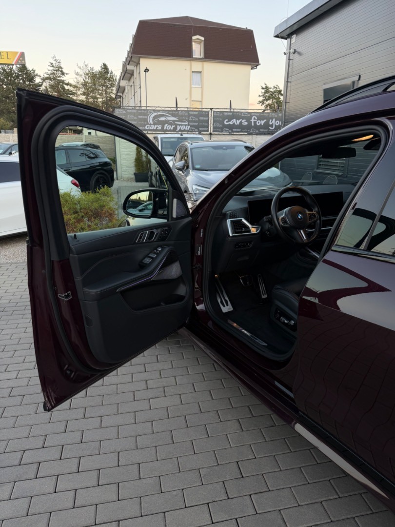 BMW X7 M60i x-Drive M-Sport HEV A/T 7-MIESTNE