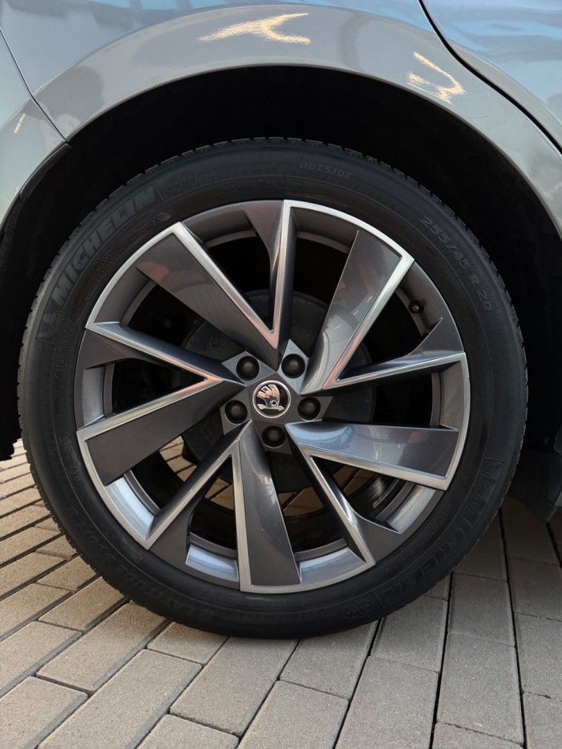 Škoda Enyaq 80X 4×4 82kWh Sportline Edition ŤAŽNÉ-360