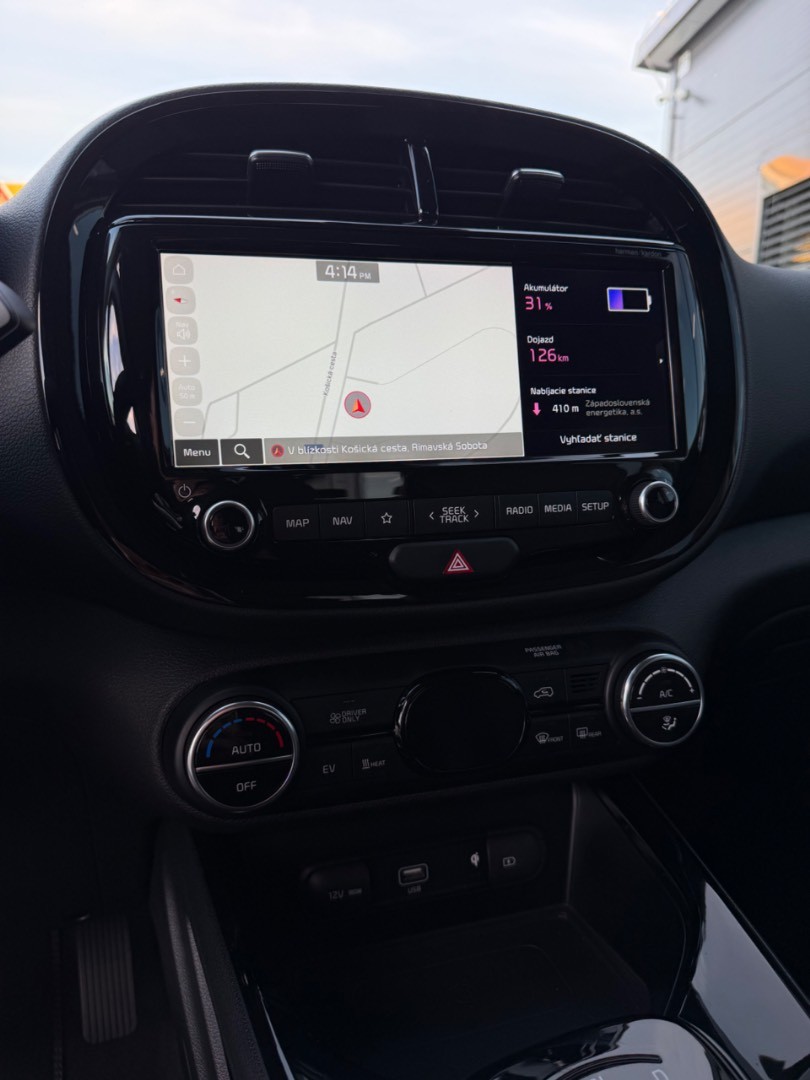 Kia E-Soul Platinum 150kW TEPELNÉ ČERPADLO-SOH 97,2%