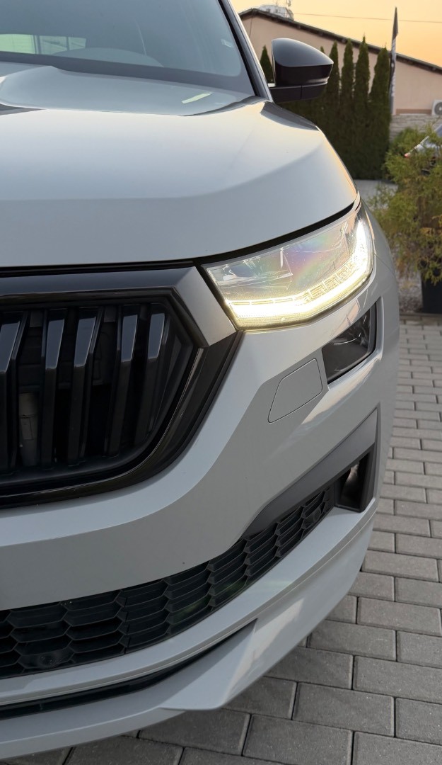 Škoda Kodiaq 2.0TDi DSG 4×4 Sportline ŤAŽNÉ-VIRTUAL-KAMERA