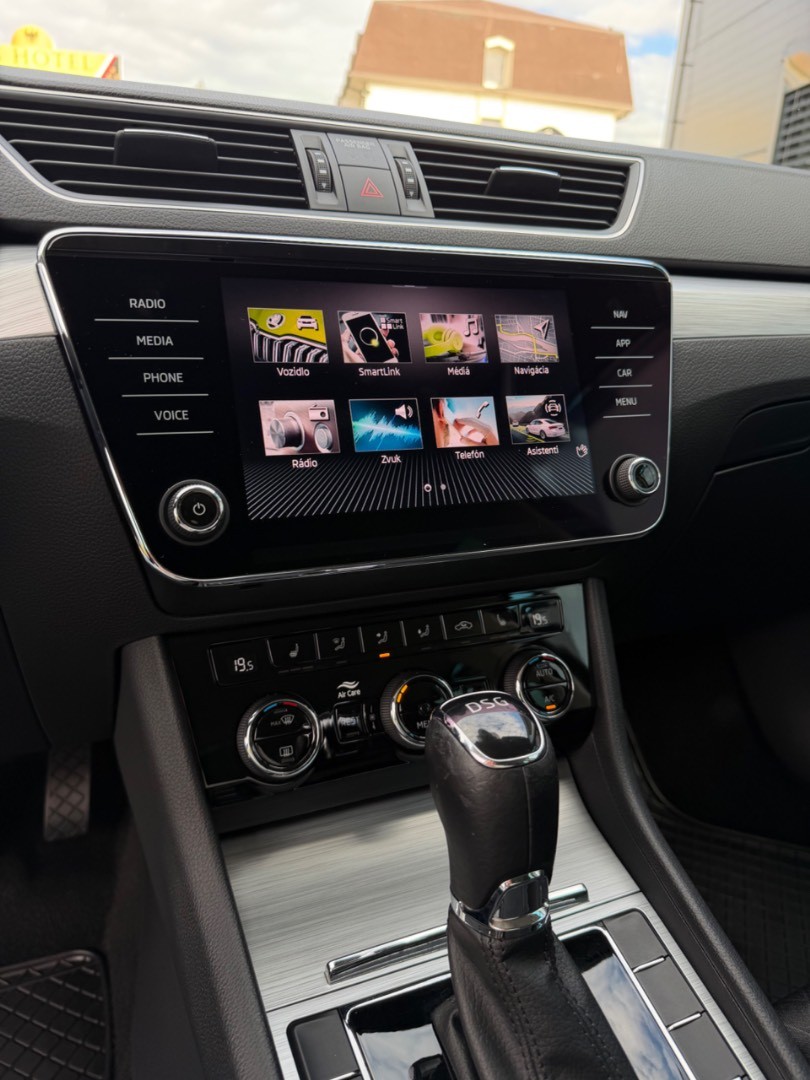 Škoda Superb Combi 2.0TDi DSG Style SK ŠPZ
