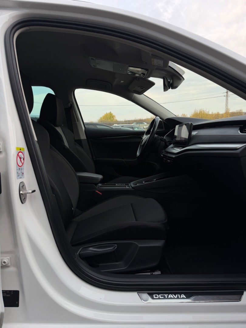Škoda Octavia Combi 2.0TDi DSG Sport packet